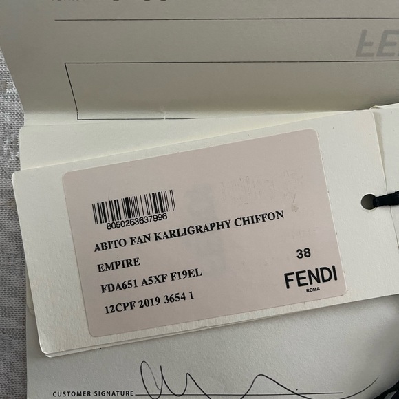 light silk chiffon dress .
 Includes:Bottom Dress , belt , 2 cufflinks - Picture 7 of 7